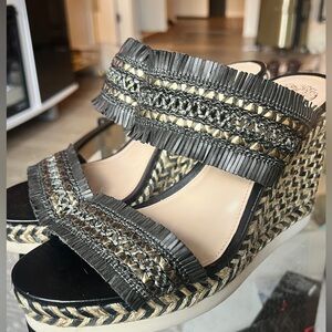 Vince camuto black and gold wedge sandals size 8 1/2